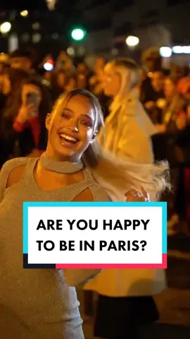 The last one got the answer 😂  It was such an honnor to be able to film this fashion week 🤩#areyouhappytobeinparis #celebrityinterview #pfw 