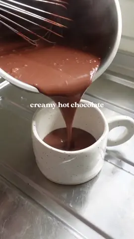 thicc creamy hot choccy 🍫☃️✨️ #hotchocolate #Christmas #winterdrinks #nz #nztiktok 