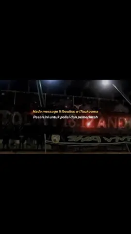 Chans yang sangat menyentuh,maafkan anak mu bu yg selalu tertindas ini akan melawan...  #ultras #hooligans #1312 #acab #arema #laviola #supporterindonesia #persija #thejakmania #persita #supportim 