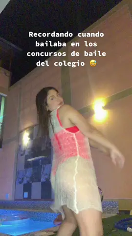 Hace más de 10 años 😂 #baile #tumbes #lima #viral #tiktok #bailando #recordando #calor #piscina #fyp 