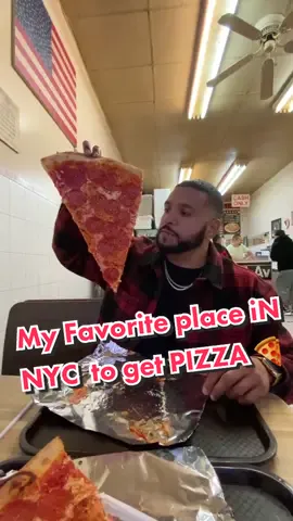 My favorite place for pizza in NYC #NYC #bestpizzainnyc #bronx #newyork #placestovisitinnyc #castlehill #chef #pizza #pepperoni #cheese #mozzarella #italian 