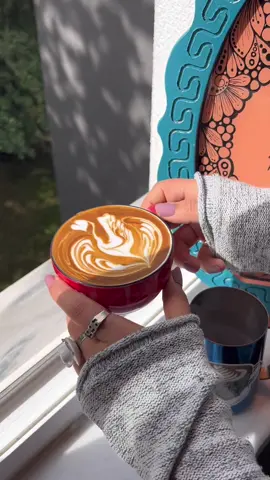 #fyp #goviral #coffee #trending #milk #coffeetime #tutorial #tik_tok #fyppoppppppppppppppppppppppp #باريستا #coffeetiktok #baristalife #franchpress #homebarista #nestle #nescafé #morning #latte #latteart #lattearttutorial #morningroutine #فرنش_بريس #swan 