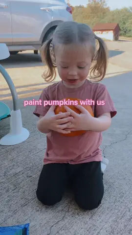 It’s pumpkin season😏 #paintingpumpkins #pumpkinseason #MomsofTikTok #momof2 