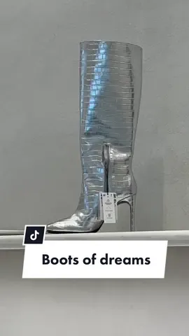 Zara new in boots, wow❤️‍🔥 more on my page x #zaranewin #zaraboots #newinzara #zarauk #zarafinds #zarafinds2022 #silverboots #kneehighboots 