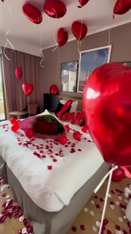 Love story #loveyou#amour#couplegoals#flowers 