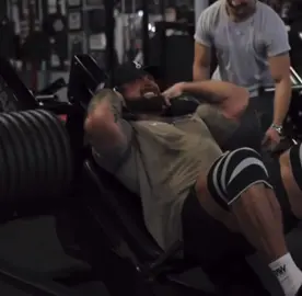 Leg Day @cbum  🦵🦵 🔥 @BODYBUILDINGNATION 🇺🇸 (Tag a Friend) 👊💯 Double Tap If You Trained #Legs This Week #GymLife #bodybuildingnation #workout #training #exercise #bodybuilding #motivation #Fitness #gym #work 