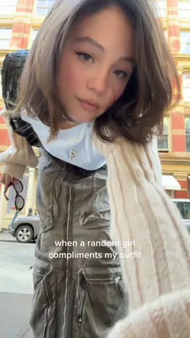 if close both of ur eyes I look just like her