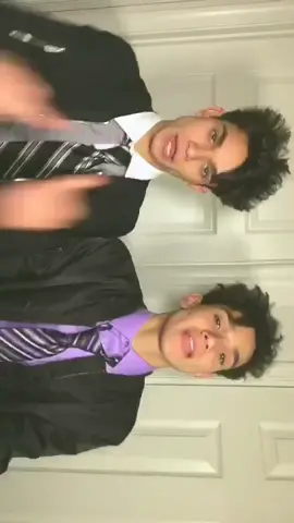 you and I 😜💖 @dobretwins #notminors #fakebodies #fyp #foryou #foryoupage #viral #blowthisup #lipsync #twins #musically ⚠️ not minors ⚠️