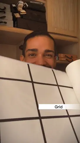PAPEL DE PAREDE. Estampa Grid. Super tendência.  Papel atemporal com toque moderno, se encaixa perfeitamente em todo os ambientes.  📲Acesse o nosso Site e descubra essa e tantas outras opções disponíveis.  🚚Enviamos para todo o Brasil. 💳Com parcelamentos em até 10x sem juros.  Solicite o seu.   #papeldeparede #papelgrid #papeisdeparede #decoração #designdeinteriores #arquitetura 