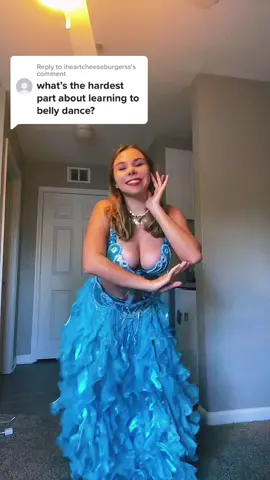 Replying to @iheartcheeseburgerss dance credit to the amazing @zoe🧚🏼‍♀️ #mahrganekhwaty #bellydance #bellydancer #beginner #beginnerbellydancer #dance #dancer #college #collegestudent #fypシ #foryou #trend #viral 