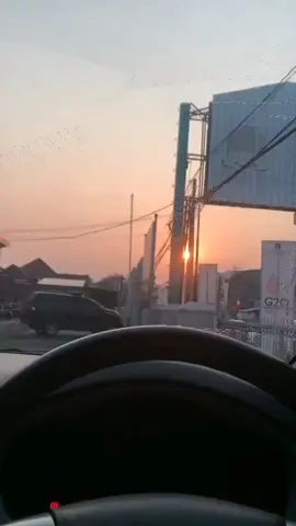 Mentahan Pagi Pagi #innova #innovadiesel #trevelpekalongan #pesonawongjowo #indonesia #pengusahamuda #jakartakeras #jakarta #viralvideo #trevelmalam #mentahanvideo #vidioviraltiktok #fyp #fypシ #likeabombshell #like #follow #bantufollowdonk #nyetirmobil 