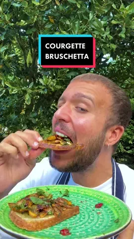LISTEN TO THE CRUNCH 🤩 #bruschetta 