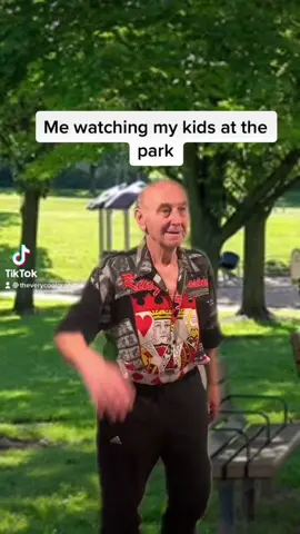 #grandpa #grandma #fypisbroken #funny #fyp #joke #fypage #comedy #stranger #park 