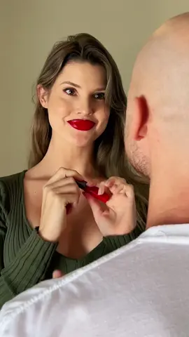 Is this why all men hate red lipstick? 💄 @Johannes Bartl 