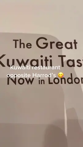Harrods restaurant #halalfood #centrallondon #londonhalalfood #arabicrestaurant #hijabis #foodietok #lovefoodmore #weekendvibess #fyp #foryoupage 