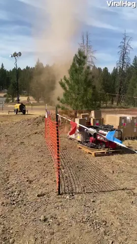 A dust devil rips through this worksite in Oregon 🌪️😲🍃 #ViralHog #DustDevil #Weather