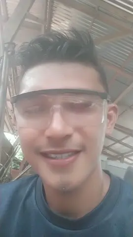 Hahhaha Ngonyol di selah selah istirahat nguli