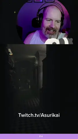Sorry for the foul language 🤬🤣 #twitchstreamer #twitchgaymer #layersoffear #jumpscare #scarygames #twitchjumpscare #twitchclips #gaytwitchstreamer 