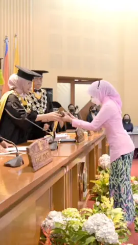 congratulations ibuu so proud of you 🥹🥹🥳🥳🤍🤍 #bismillahfyp #ataliapr  #ataliakamil #sicintaatalia #ataliaprataya #AQUADULU #fypシ 