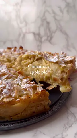 Are you ready for this ultimate autumn apple pie? 🍎 #EasyRecipe #quickrecipes #healthyrecipes #recipesoftiktok #homemade #applepie #applerecipes #dessert 
