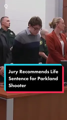 A #US #jury has recommended a sentencing of life in #prison without parole for #Parkland shooter Nikolas Cruz who murdered 17 people in 2018. They came to the decision after 7 hours of deliberation. The official sentencing is expected to take place on Nov. 1. #USNews