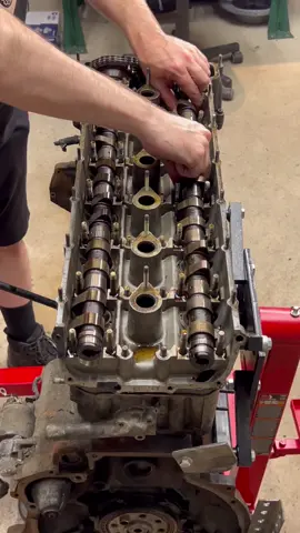 BNW E34 M5 Crankshaft, Pistons and Camshafts - Engine Rebuild and Full Automotive Restoration #bmw #bmwe34 #bmwm5 #bmwmotorsport #mechanic #technician #engine #restoration #cars #automotive #mecanico 