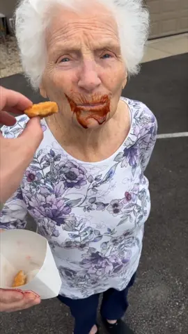 Granny’s crazy internet discovery 😱 