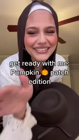 The cowgirlification of sumayah 🤠🫣🫶🏽✨🥳  #pumpkinpatch #fall #OOTD #instagram #hijab #hijabi #fyp #photoshoot #photography 