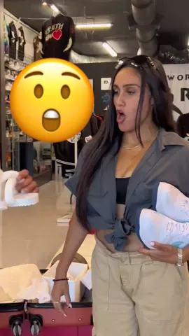 Replying to @priscillaa_x  i feel like we just did a fairy odd parents/ jimmy nuetron crossover episode 😭🤣   #basketball #sneakers #foryou #losangeles #fypシ #crossover 