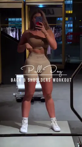 Pull Day Back Workout 🤎 #fyp #gym #Fitness #backworkout #pullday #gymrat #GymTok #gains #foryoupage #FitTok #gymaesthetic #boandtee #DidYouYawn #protein 