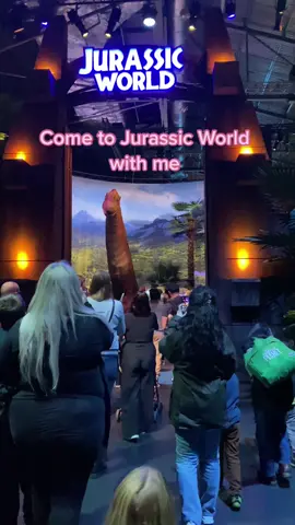 Welcome to Jurassic World 🦕 #jurassicworldlondon #dinosaursareawesome #jurassicparklovers #jurassicworldlover #exhibitionslondon 