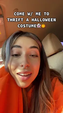 send halloween costume ideas plz 