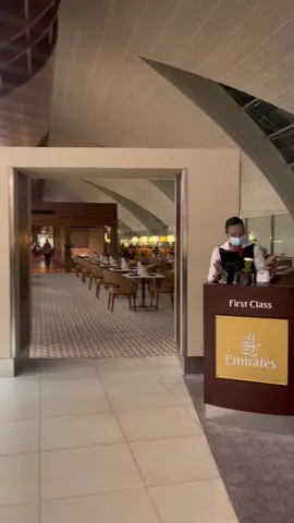 #Dubai #dubaiairport #emirates #firstclassflight #tonyashai #travel #traveltiktok 