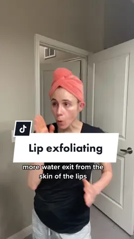 Use petrolatum ointments (like Vaseline) for #chappedlips #drylips #lipcare #dermtok #drdrayzday 