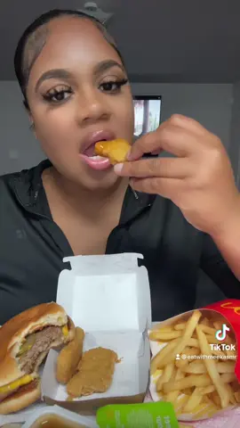 McDonald’s 😋 #fyp #houstonmukbang #DidYouYawn #Foodie 
