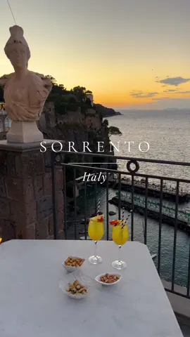 🇮🇹 10 things to do in Sorrento ⬇️⁣ 💦 Go swimming by Roman ruins at Bagni Salvatore⁣ 🥂Drink champagne at La Pergola Bar⁣ 🏛 Take the train and visit the archaeological site of Pompeii ⁣ 🍋 Eat lunch under a canopy of lemon trees at O'Parrucchiano La Favorita⁣ 🍦Learn how to make gelato at Gelateria Davide⁣ 🎣 Stroll down to Marina Grande, the pastel-coloured fishing village⁣ 🍝 Try the local dish - Gnocchi alla Sorrentina (gnocchi, tomato, mozzarella & basil)⁣ ⛴ Catch a ferry to Capri or Positano for the day⁣ 🍹 Sunset cocktails at Hotel Bellevue Syrene⁣ ⛪️ Admire the beautiful church and cloisters of San Francesco⁣ ⁣ #sorrento #sorrentocoast #italytravel #sorrentoitaly #italytravels #italytrip #italytraveltips #italydestinations #italytraveldestinations #italyaesthetic #travelitaly #travelitalia #visititaly #visititalia #thingstodoinitaly  #italy🇮🇹 #italytikok #italyvibes #uktravelblogger #europetravel #europetraveldestinations #travelcreator #travelcreators #travelblogger #europetrip #europevacations  #travelbloggers 