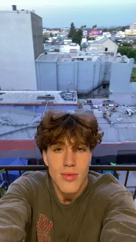 why is this trash on the roof??