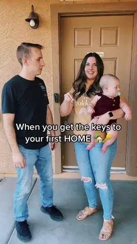 We are HOMEOWNERS 🏡  So excited to raise our family and future babes in this home that we get to call ours 😍 #fyp #firsthome #MomsofTikTok #husbandwife #babiesoftiktok #firsttimehomebuyer #homeowner #arizona 