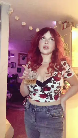 #OOTD #outfitinspo #redhead #redhair #redheadsdoitbetter #hourglassfigure #notbooze #areyouok #wlw #bigirlsoftiktok #femmeformasc 