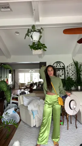 Well that took a turn 🥦 #grwm #hairappointment #hair #OOTD #todayslook #outfit #fitcheck #fit #thrift #tjmaxx