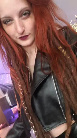 Ain't no tellin' what you'll see 😉 #redhead #realfreckles #googleme #fishnetstockings #fishnet #egirl #alt #altmodel 