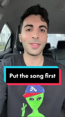 #stitch with @glolab.io Put the song first! #rickrubin #joerogan #producer #musician #musictips #LearnOnTikTok 