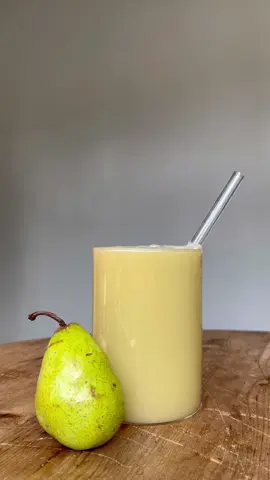 pure pear juice whilst in season 🍐😋 #pear #coldpressedjuice #purejuice #freshjuice #freshfruitjuice #coldpressed #organicjuice #healthydiet #juicetiktok #freshjuicedetox 