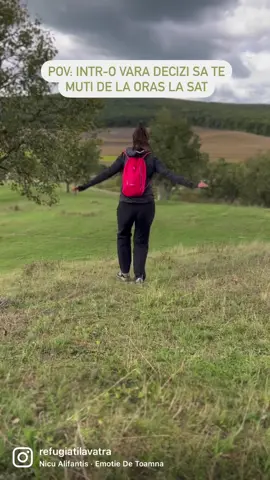 Ne-am mutat la tara ca sa ne redescoperim. Experiente noi, imbibate in natura, pline de taine ascunse a unui veac uitat. A venit toamna si ne bucuram de ea!  Urmariti-ne pentru mai multe povesti de la Vatră!  #viatalatara #mutatilatara #orasenimutatilatara #toamna #toamna🍁 #movingtothecountry #backtotheroots #inapoilaorigini #naturelovers 
