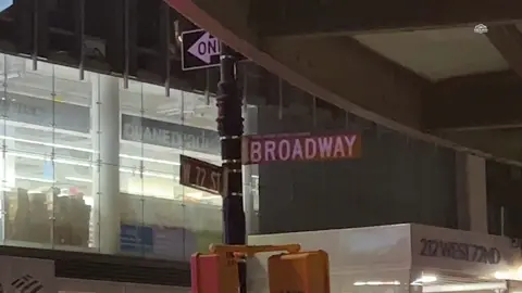 Man stabbed, 2 pepper sprayed in subway #news #crime #transit #mta #subway #train #underground #traincart #stab #nypd #ems #medical #firstresponders #investigation #seriousinjury #assault #criminal #photographer #videographer 