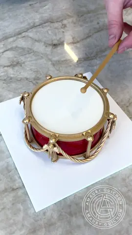 The Drum! 🥁 So much work went into this Black Forest in disguise! #amauryguichon #chocolate 