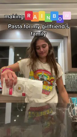 How to impress your gf’s family 😎🌈