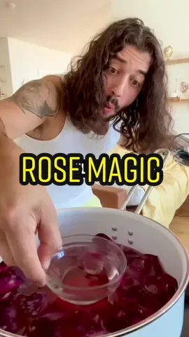 How to Recycle a Rose! 🤩🥀 Whenever I get my fiancé roses.. I'm really getting a 2 in 1 kind of deal..that I also can benefit from! 😂 #roses #recycle #howto #skincare #SelfCare 