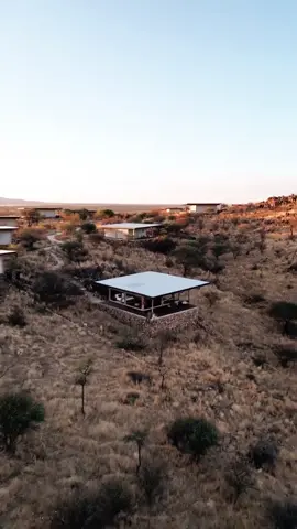 📍Habitas Namibia in Windhoek District in Namibia 🇳🇦  🎥 @Izabel Philippa  @our_habitas  #namibia #windhoektiktok #luxurysafari #africansunset #africantourism 