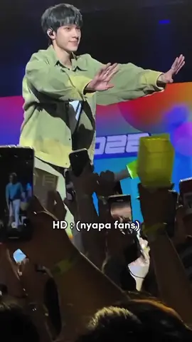 HAHAHA #hendery #wayv